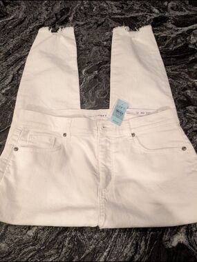 NWT LOFT White Skinny Crop Jeans with Raw Hem - Size 30 / 10